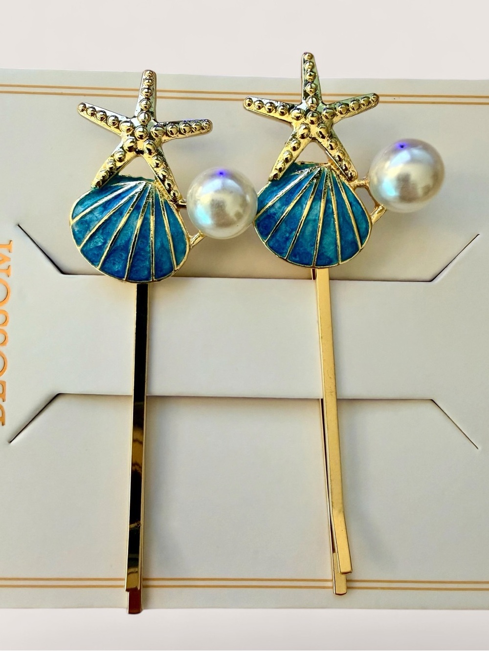 BUY NOW Pearl Enamel Seashell Starfish Accent Hair Clip (Set of 2) - Picture 6 of 9